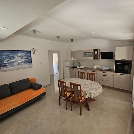 Filip Apartment オミシュ エクステリア 写真
