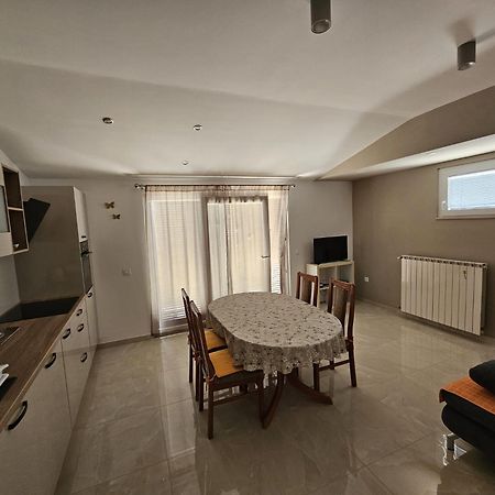 Filip Apartment オミシュ エクステリア 写真