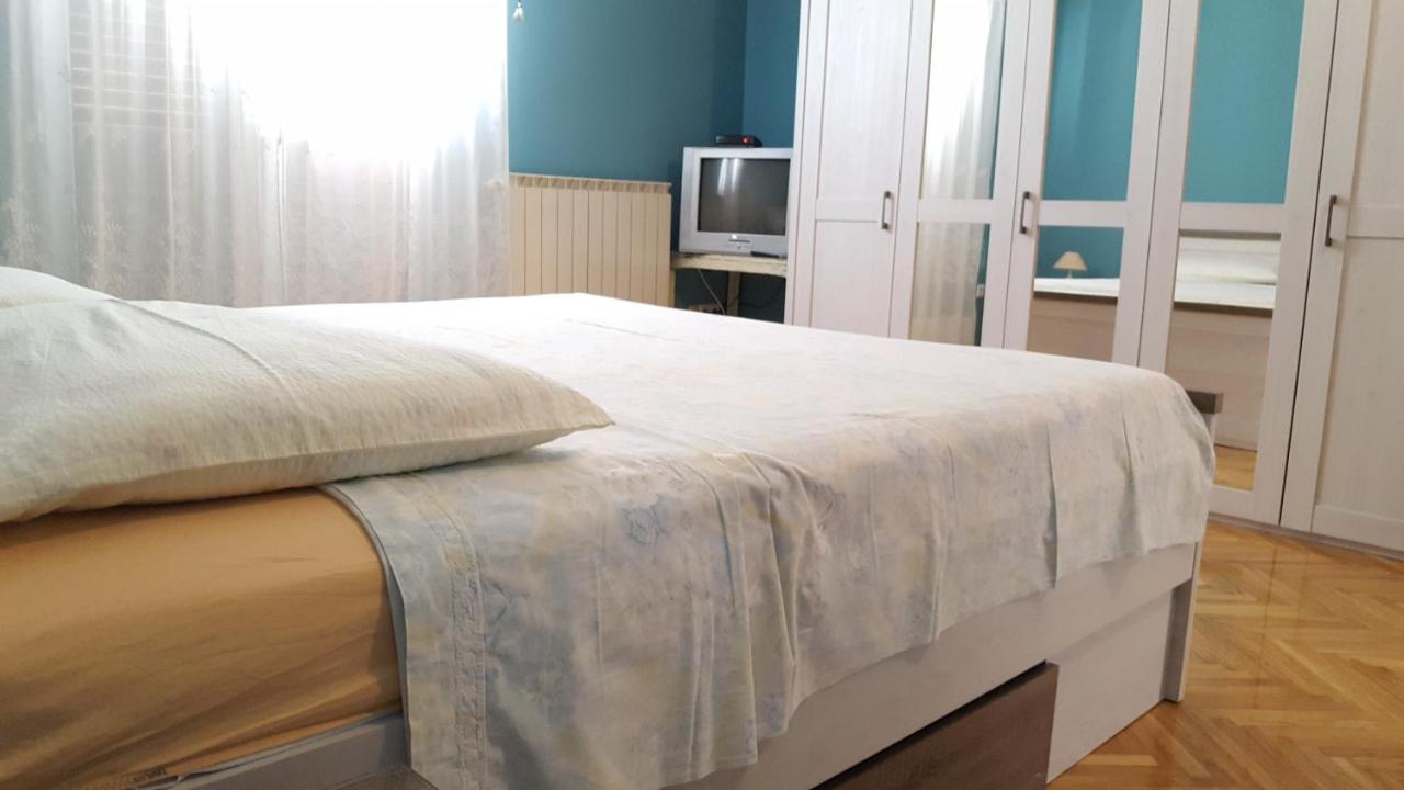 Filip Apartment オミシュ エクステリア 写真